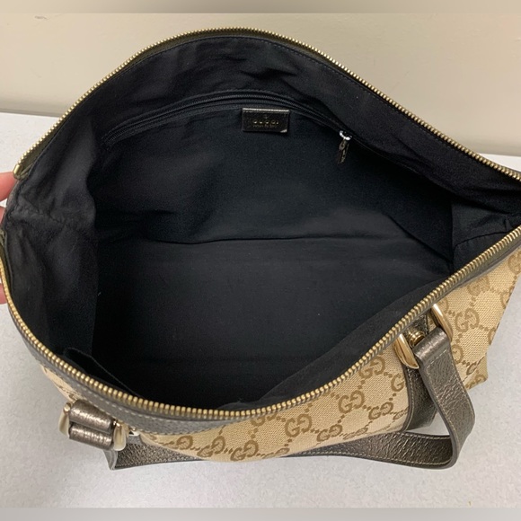 Sold🌹AUTHENTIC Gucci Canvas Abbey Tote🌹🌹 - Picture 14 of 16